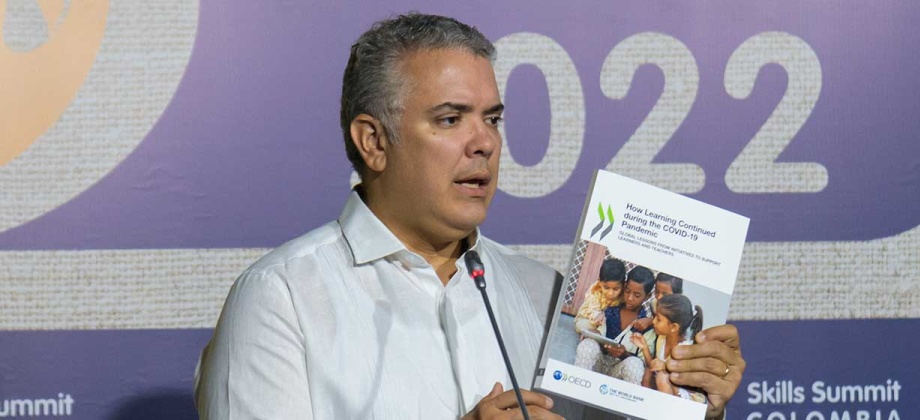 De 50 prácticas exitosas en el mundo sobre el manejo educativo durante la pandemia, cinco surgieron de Colombia, destacó la OCDE