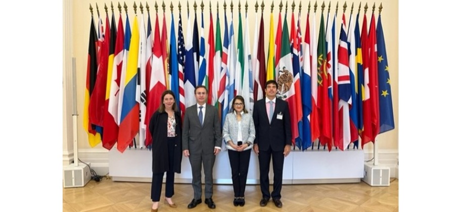 Visita del Presidente de la Cámara de Comercio de Bogotá a la OCDE  para la promoción de áreas de cooperación 